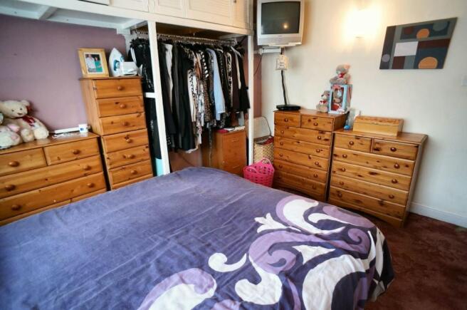 2nd Photo of Bed 1