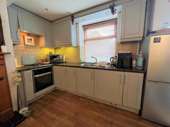1 bed Terraced for sale Image 4