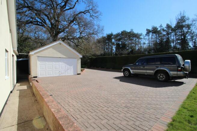 Parking & Garage