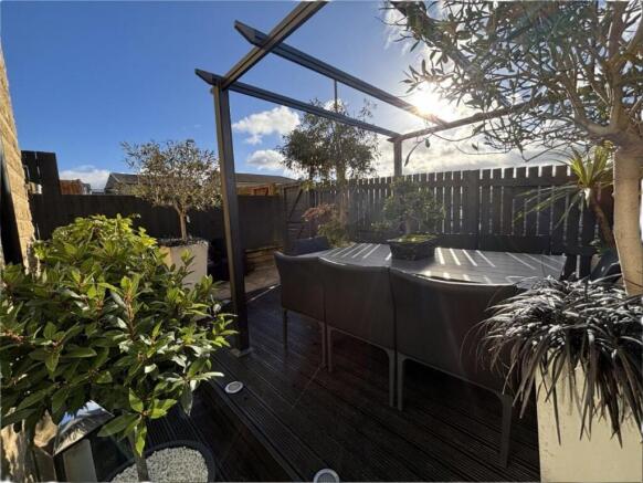 3 bed Semi-Detached for sale Image 5