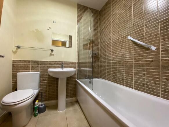 Bathroom.jpg