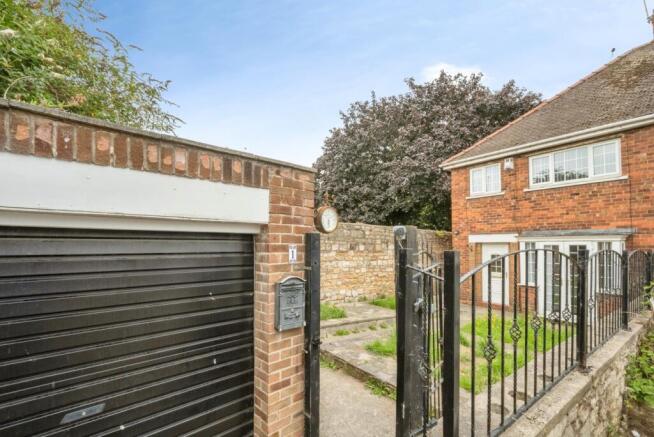 2 bed Detached for sale Image 5