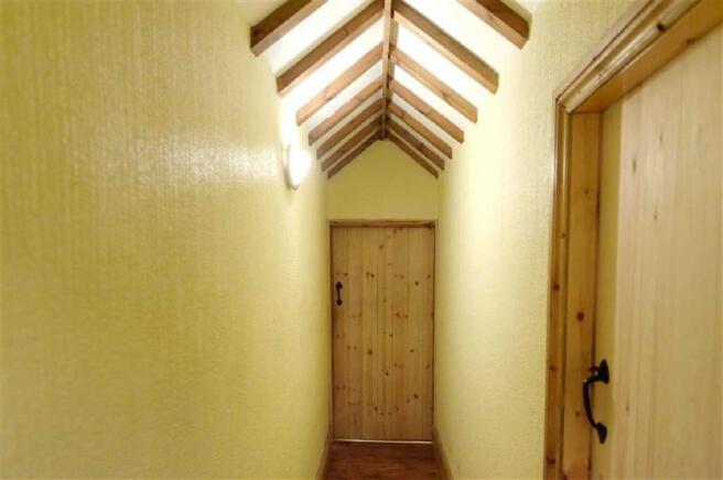 FIRST FLOOR LANDING