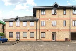 Flat 6, Roman House, Hanworth Lane, Chertsey KT16 9FP