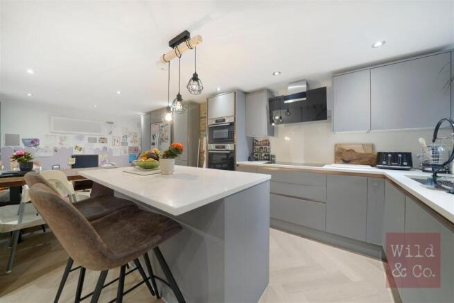 Chatsworth Road Hackney London E5 0LT - 021.jpg
