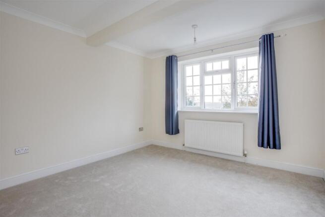 42 South View Bedroom 2.jpg