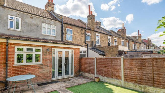 Alexandra Road, London, E6 6HA photo 4