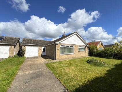 WEST WINCH - Detached 3 Bedroom Bungalow Ready for Modernisation