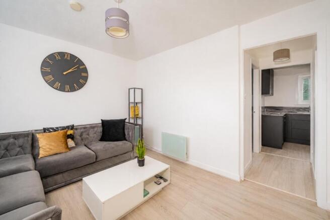 40 Chirnside Place Dundee-3.jpg