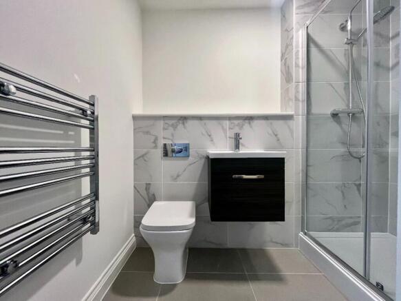 2 bed Apartment to rent Image 12