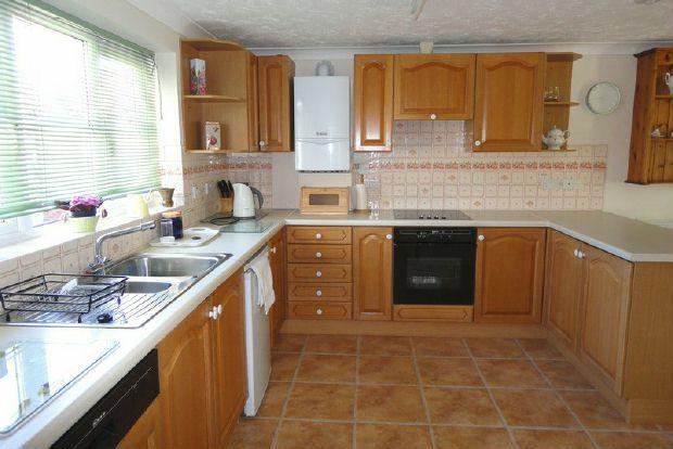 Kitchen & Dining Roo