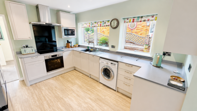 3 bed Detached for sale Image 4