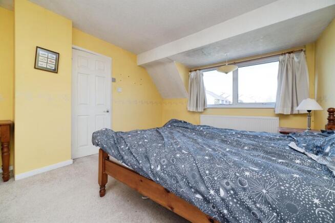 3 bed Bungalow for sale Image 9