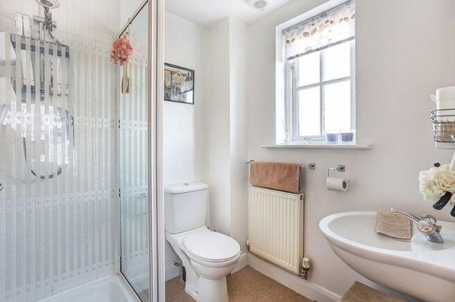 EN SUITE
