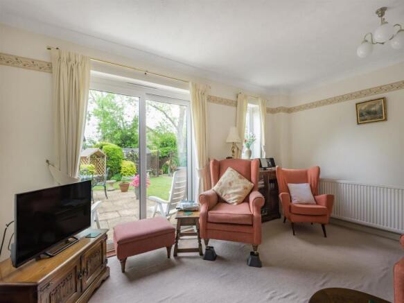 Sitting room (3).jpg