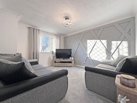 Wordsworth Close, TIPTON, DY4 0TQ photo 3