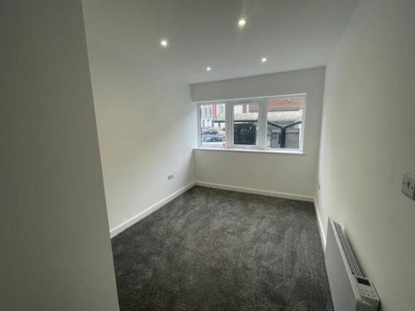 1 bed Apartment to rent Image 11