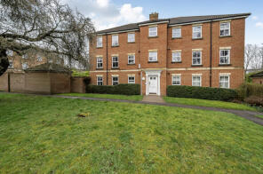 8, Debden House, Sycamore Rise, Bracknell RG12 9GH