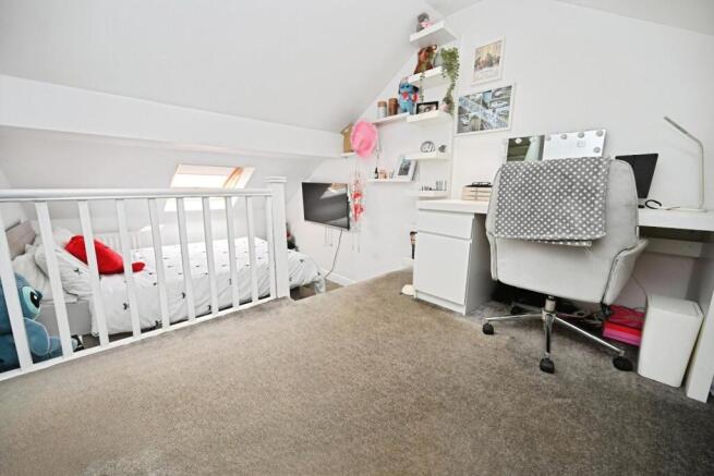 3 bed Semi-Detached for sale Image 12
