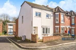 18, Thackeray Road, Southampton SO17 2GT