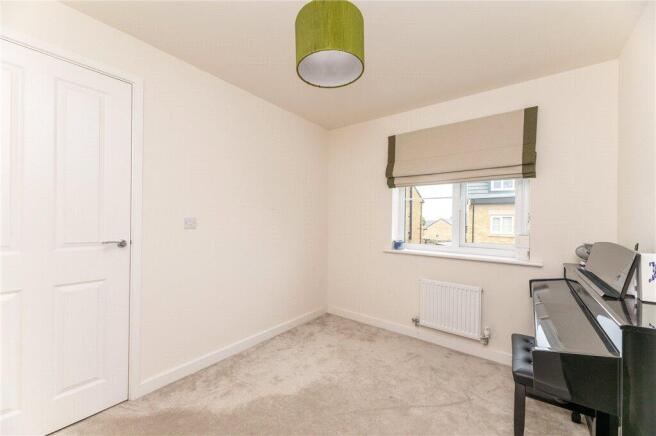 3 bed Semi-Detached for sale Image 10