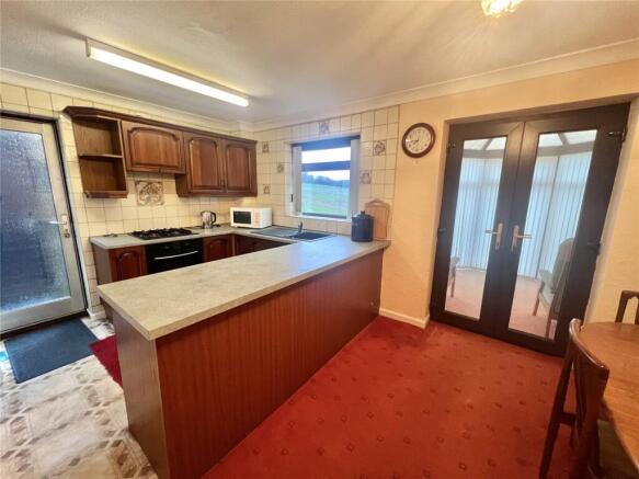 3 bed Semi-Detached for sale Image 8