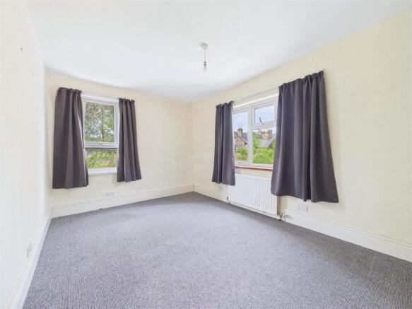 6 bed Semi-Detached for sale Image 10