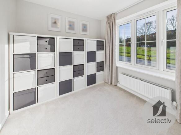 5 bed Detached for sale Image 6
