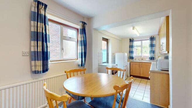 KITCHEN/BREAKFAST ROOM