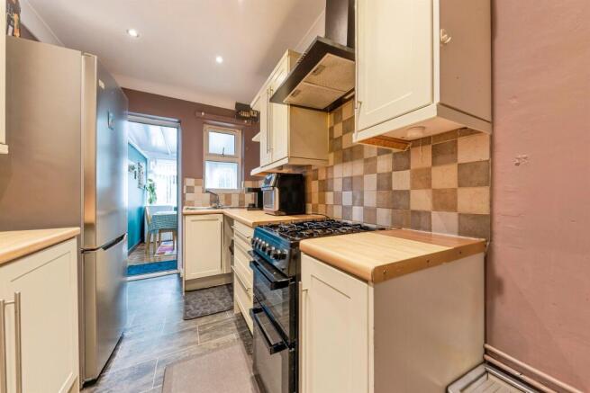 Harrowby Close, GRANTHAM photo 4