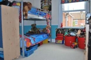 Photo 8