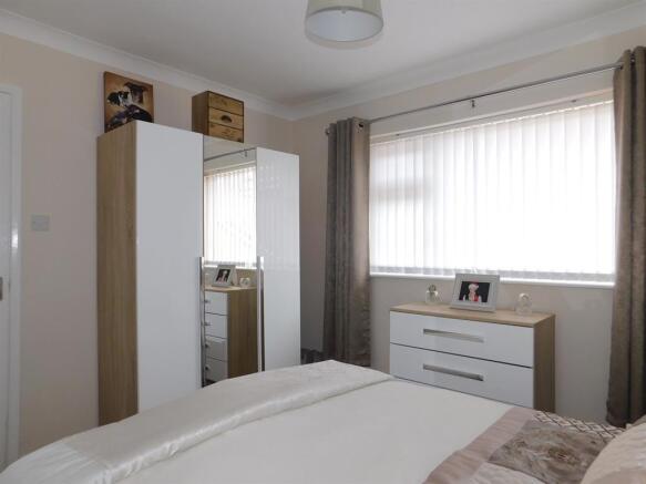bedroom 2b
