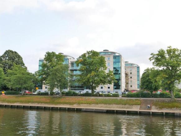 1 bed Apartment for sale Image 9