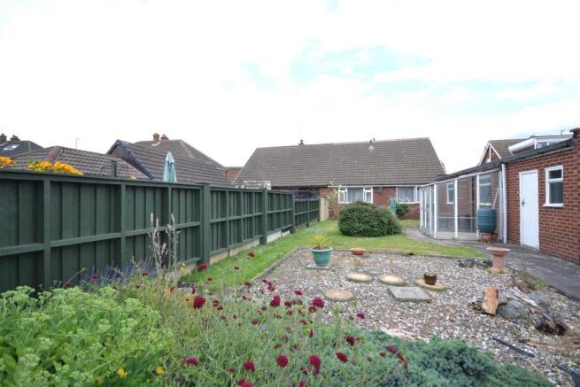17barlaneGARDENVIEW3.JPG