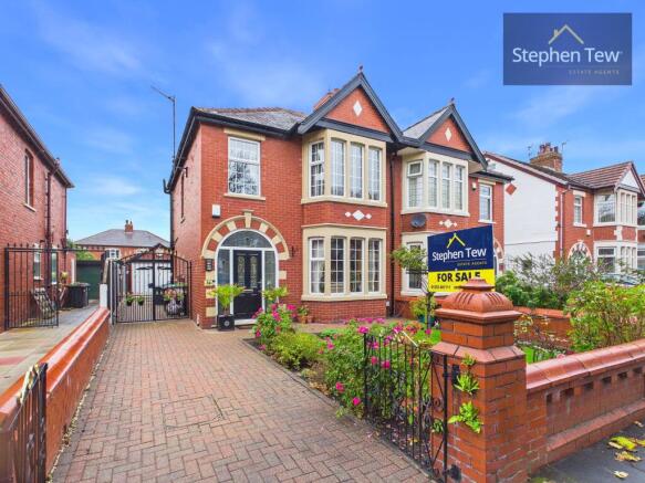 3-bed semi-detached on Stony Hill Avenue, Blackpool, FY4, £260,000