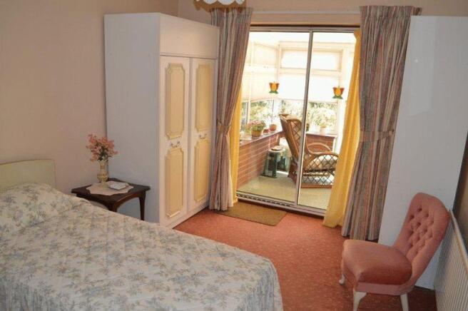 BEDROOM 2 