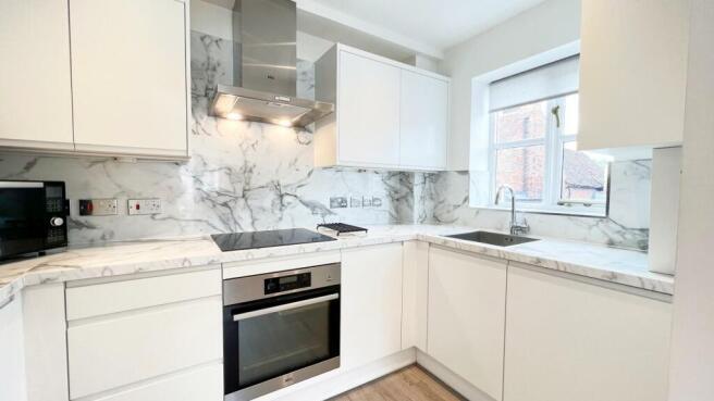 kitchen2.jpg