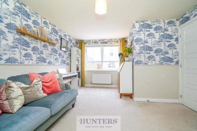 3 bed Semi-Detached for sale Image 9
