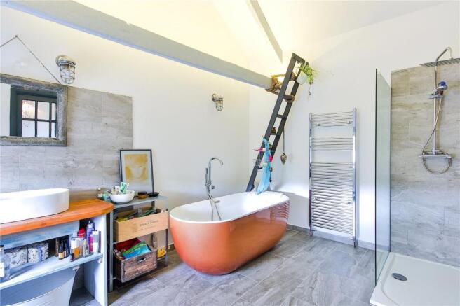 Bed 1 En-Suite