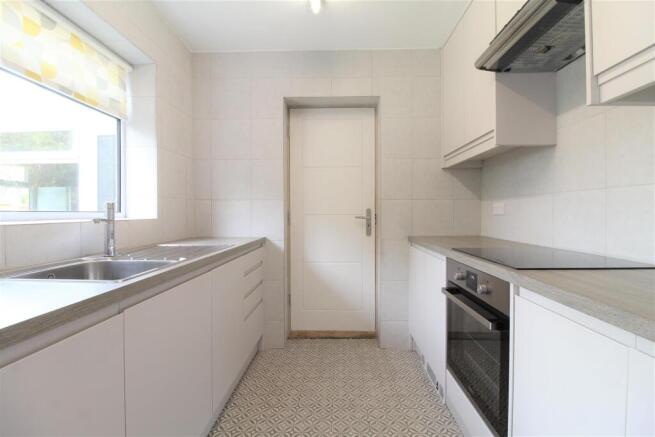 3 Kitchen.JPG