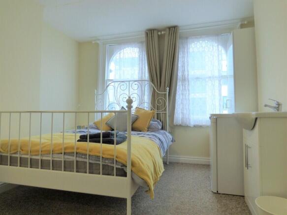 Room 3(2)