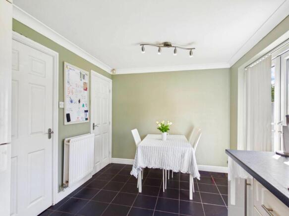 3 bed Semi-Detached for sale Image 5