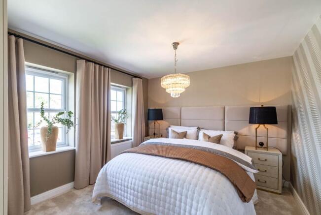5 bed Detached for sale Image 12