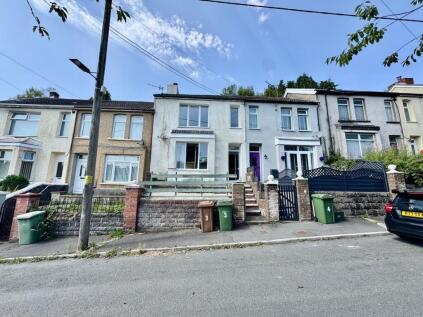 Banalog Terrace, Hollybush, NP12