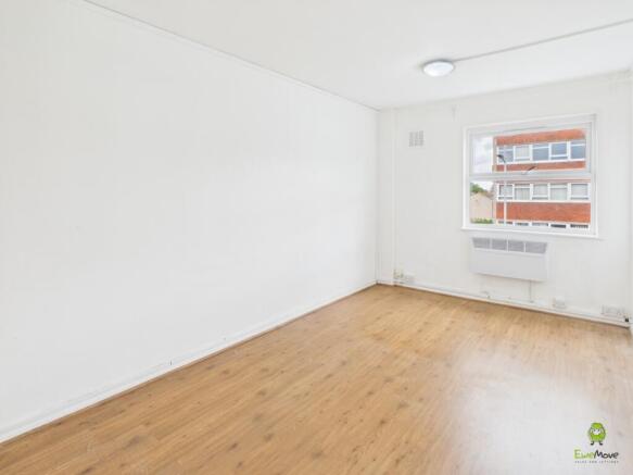 Bedroom One presented by James Hillier for Ewemove