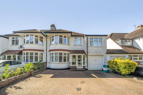 The Gardens, Pinner