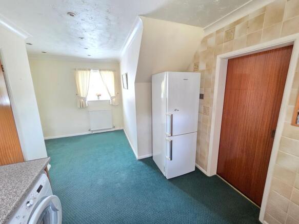 3 bed Semi-Detached for sale Image 6