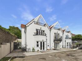 Flat 20 Giltar House, Bryn Y Mor, Narberth Road, Tenby SA70 8HT