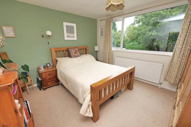 3 bed Semi-Detached for sale Image 9