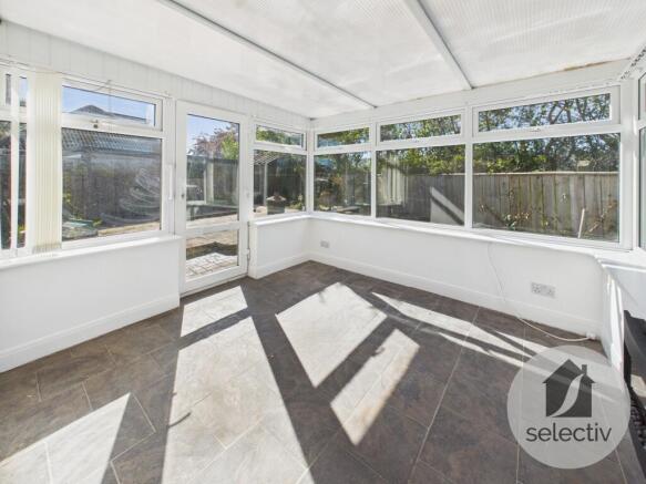 3 bed Semi-Detached Bungalow for sale Image 5